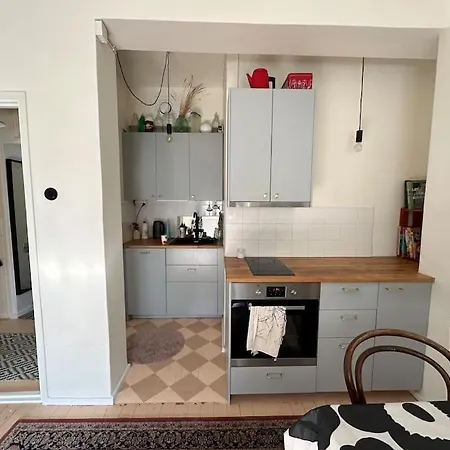Apartamento Kodikas Ja Supermukava Asunto Metron Vieressae! Smart Tv, Nopea Netti, 5 Minuuttia Keskustaan! Helsinki